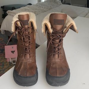 Brown Ugg Snowboots